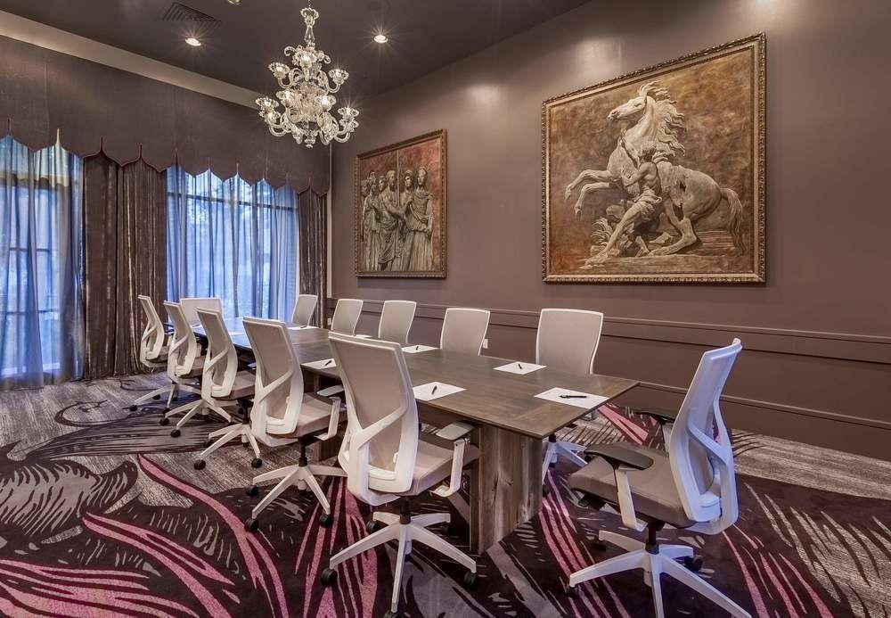 Castle Hotel, Autograph Collection Hotel Williamsburg